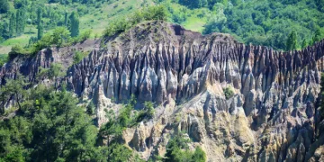 Tokat’taki Dilim Kayalar Tabiat Anıtı olarak tescillendi