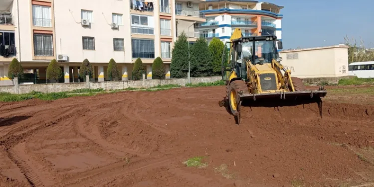 Efeler’de Fenerbahçeliler Parkı için ilk kazma vuruldu