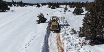 Kahramanmaraş’ta yol açma ve onarım çalışmaları sürüyor