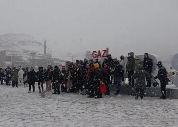 Meteoroloji uyarmıştı: Kars’ta yoğun kar yağışı başladı