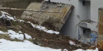 Hakkari’de istinat duvarı çöktü