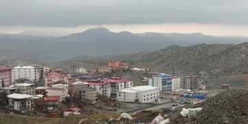 Kulp’ta yağmur ve kar etkili oldu: Heyelan ve çığ uyarısı yapıldı