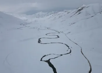 Buz tutan menderesler çözüldü