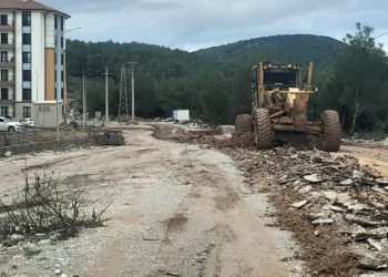 Akçaova TOKİ yolunda çalışma başlatıldı