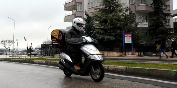 Yemek siparişinde yeni düzenleme: Tüm ücretler açıklanacak