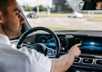 APP plakadan sonra multimedya ekranlara da ceza geliyor