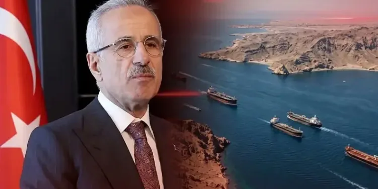 Bakan Uraloğlu: Hürmüz Boğazı’nda 15 Türk gemisi var