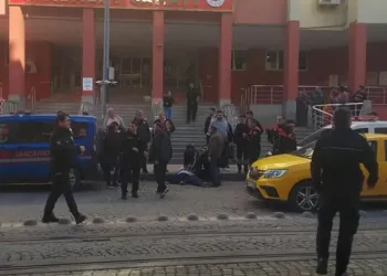 Tahliye edilen tacizciyi duruşma çıkışında öldürdü