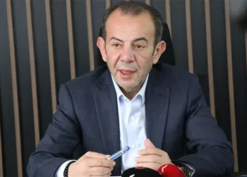 Tanju Özcan görevden uzaklaştırıldı