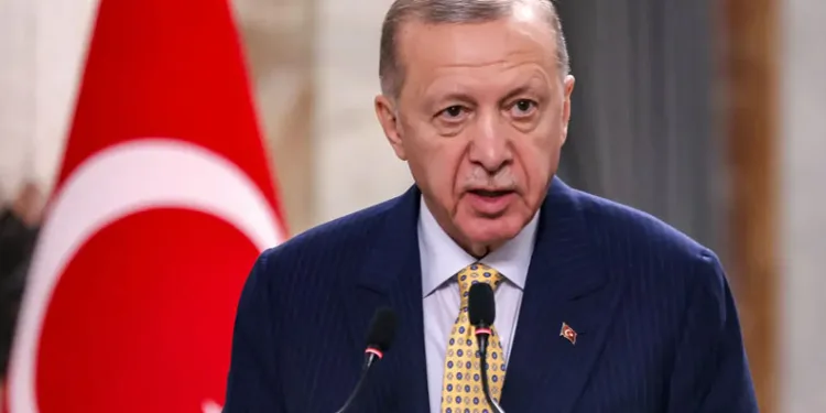 Cumhurbaşkanı Erdoğan: Türkiye güvendedir, emin ellerdedir