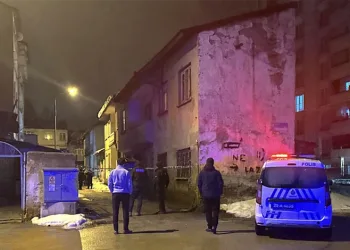 Erzurum’da Kan Donduran Vahşet: Sokak Ortasında Boğazı Kesilerek Öldürüldü!