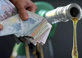 Akaryakıta Dev Zam: Motorin 80 TL Sınırına Dayanıyor! (24 Mart Salı)