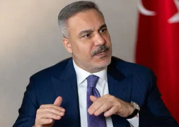 Dışişleri Bakanı Hakan Fidan’dan Kritik Diplomasi Trafiği: 3 Ülkeyle “İran Savaşı” Görüşmesi