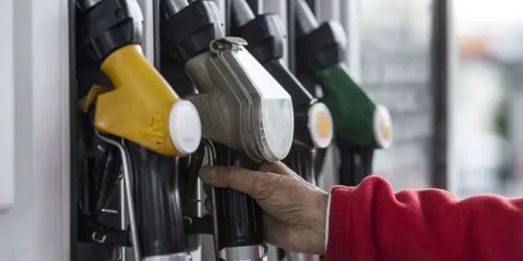 Akaryakıtta Dev Zam: Motorin Fiyatları 80 Lirayı Aşacak!