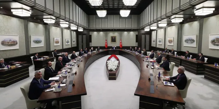Kabine Ortadoğu savaşı gündemiyle toplanıyor
