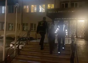 Bursa’da 7 yıldır aranan çocuk emniyetin özel ekibiyle bulundu