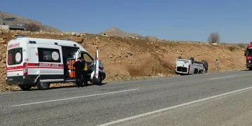 Kar engeli ambulans helikopterle aşıldı