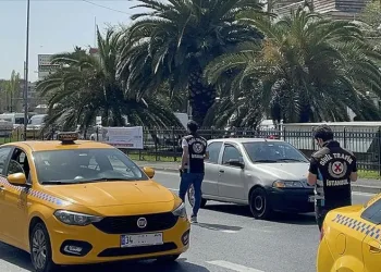 Taksilerde zorunluluk başladı