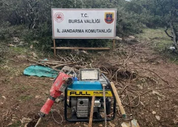 Bursa’da Jandarma 35 metrelik kaçak tüneli ortaya çıkardı