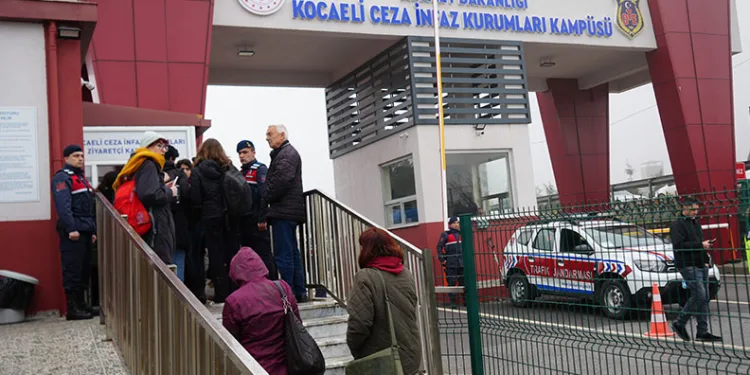 Kahramanmaraş’ta ikamet ve depo yangını