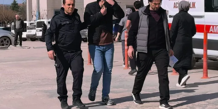 Ödüllü ‘Yan Rol’ Bursa’da ayakta alkışlandı
