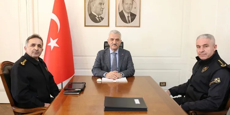 Niğde’de otomobil şarampole yuvarlandı: 2 ölü, 2 yaralı