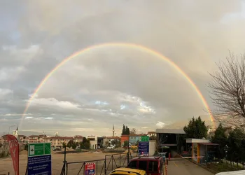 Bursa’da gökkuşağı mest etti