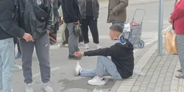 Balkondaki kombiden çıkan yangın mahalle sakinlerini korkuttu
