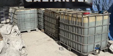 Balkondaki kombiden çıkan yangın mahalle sakinlerini korkuttu