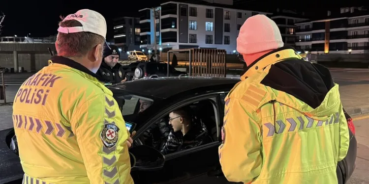 Torbacı operasyonunda 2 kişi tutuklandı