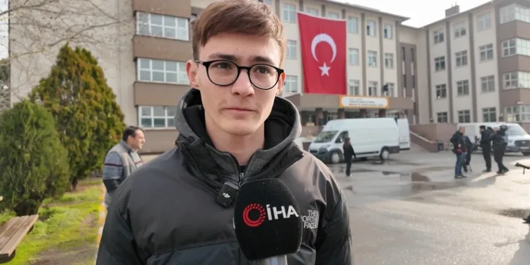 Siirt’te akaryakıt istasyonunda çıkan yangında faciadan dönüldü