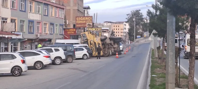 Balkondaki kombiden çıkan yangın mahalle sakinlerini korkuttu