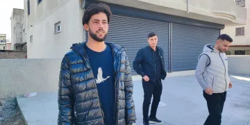 Balkondaki kombiden çıkan yangın mahalle sakinlerini korkuttu