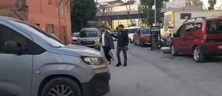 Balkondaki kombiden çıkan yangın mahalle sakinlerini korkuttu