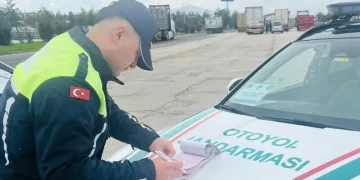 O kaçtı, polis böyle kovaladı: ‘Dur’ ihtarına uymamaktan 200 bin TL ceza