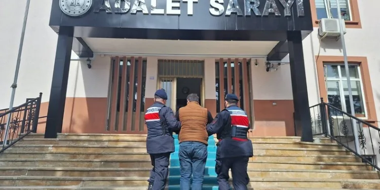 O kaçtı, polis böyle kovaladı: ‘Dur’ ihtarına uymamaktan 200 bin TL ceza