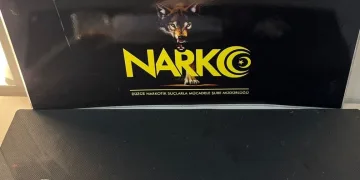 Tırın çarptığı traktör ikiye bölündü, sürücüsü yaralı kurtuldu