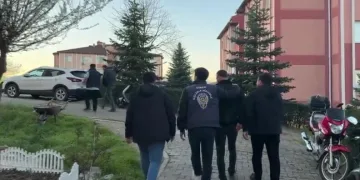 3 yıl 4 ay hapis cezasıyla aranan şahıs yakalandı