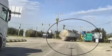 Siirt’te hafif ticari araçla çarpışan motosikletli yaralandı