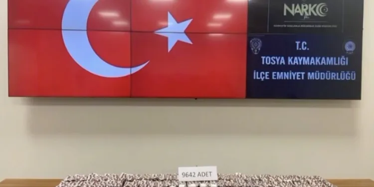 Asansörde mahsur kalanların yardımına itfaiye ekipleri koştu