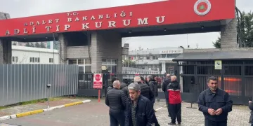 Sincan’da tır kazası: Zir Vadisi yolu trafiğe kapandı