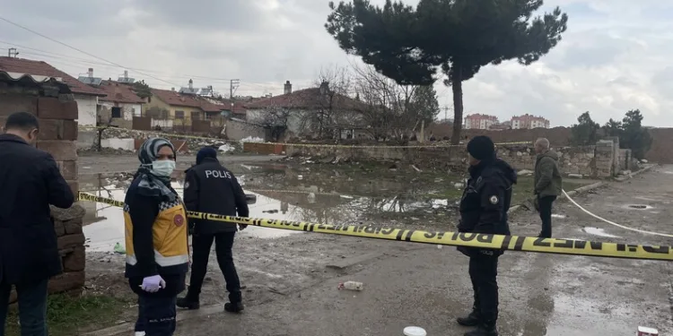 Sincan’da tır kazası: Zir Vadisi yolu trafiğe kapandı