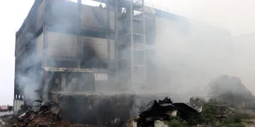 İstanbul’da kaçak içki operasyonu: Baza altından koli koli kaçak içki çıktı