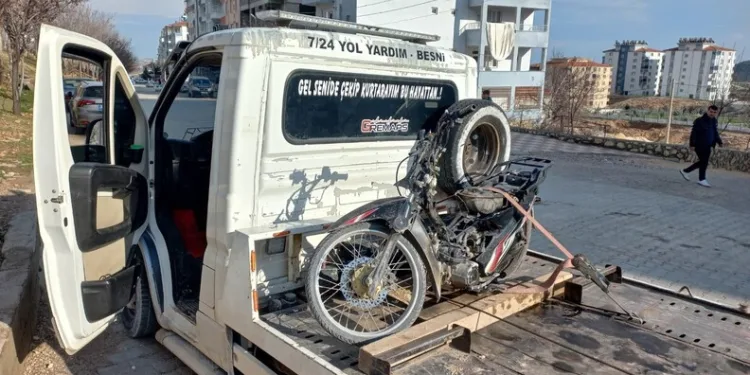İstanbul’da kaçak içki operasyonu: Baza altından koli koli kaçak içki çıktı