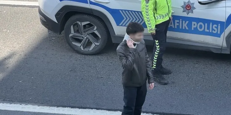Yaralı sürücü ambulansa binmeyi reddetti, hastaneye taksiyle gitti