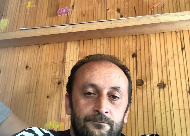Yaralı sürücü ambulansa binmeyi reddetti, hastaneye taksiyle gitti