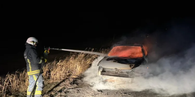 Yaralı sürücü ambulansa binmeyi reddetti, hastaneye taksiyle gitti