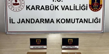 Yaralı sürücü ambulansa binmeyi reddetti, hastaneye taksiyle gitti