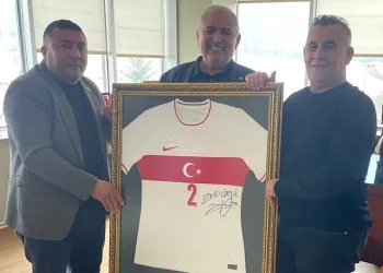 Yavuzselimspor’dan forma hediyesi