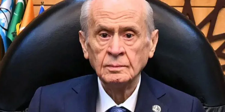 Bahçeli’den İstifa Açıklaması: “İstifa Küskünlükten Değil, Akademik Kariyerden”